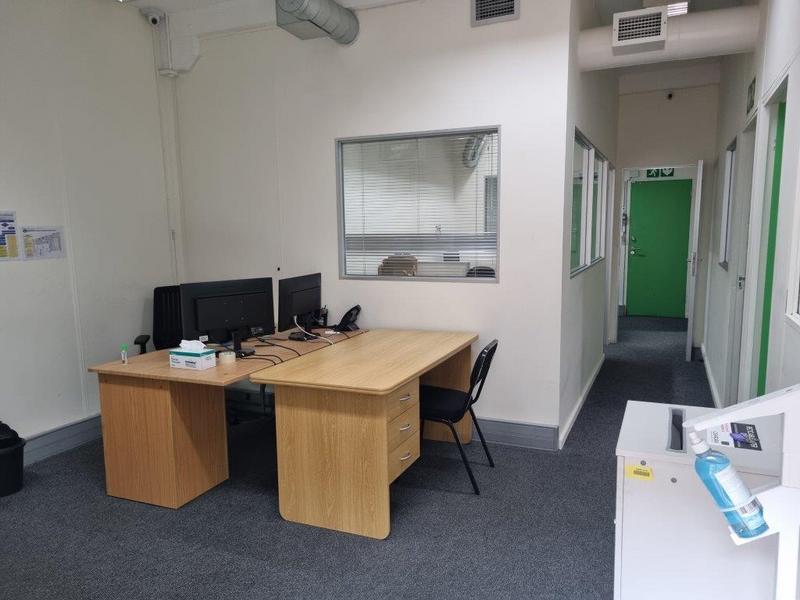 To Let Commercial Property for Rent in Mowbray Western Cape